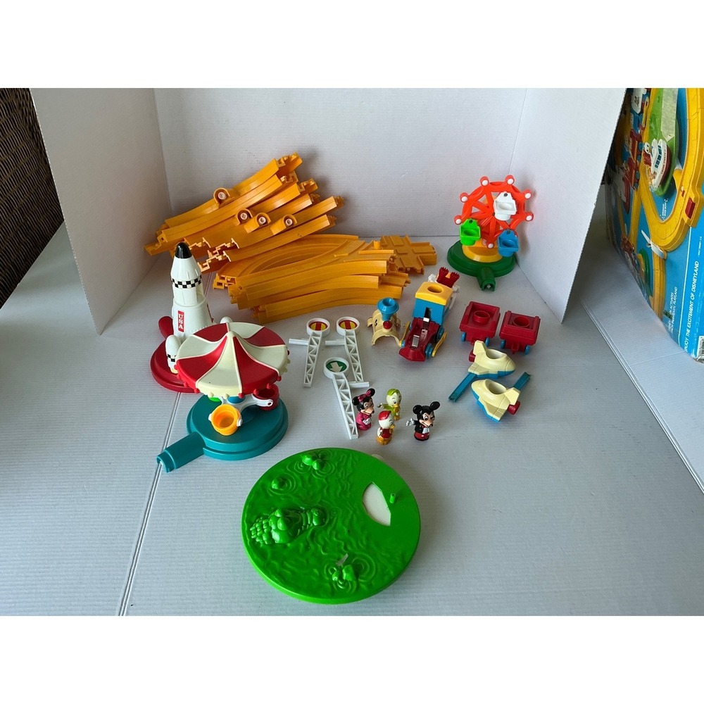 Playmates Vintage Disneyland Play Set Battery Train 31‎ Pieces Mickey Mouse Toy